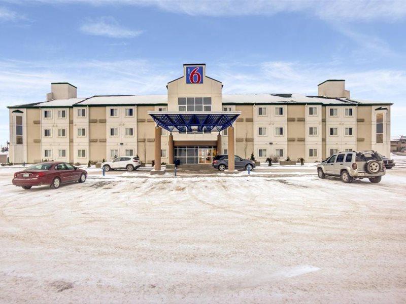 Days Inn By Wyndham Stony Plain Zewnętrze zdjęcie